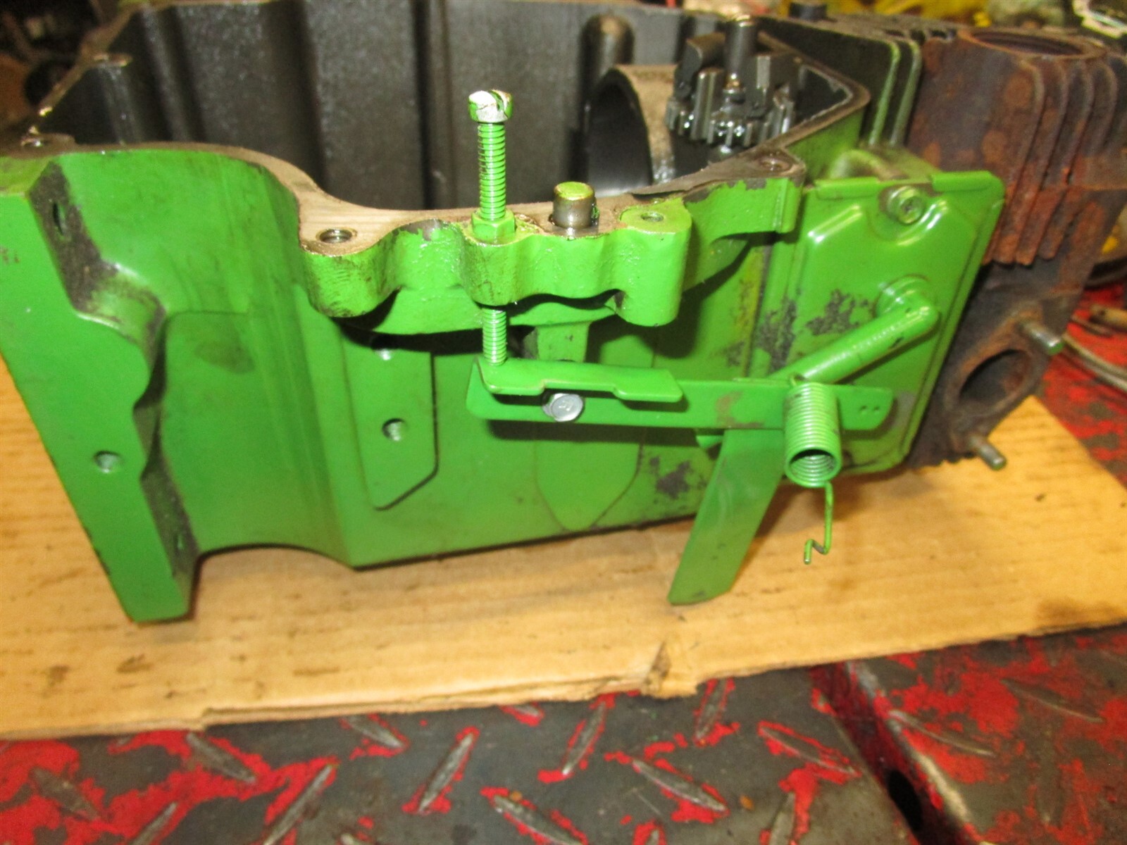 JOHN DEERE 112 TRACTOR TECUMSEH HH100 10HP ENGINE BLOCK ( .010