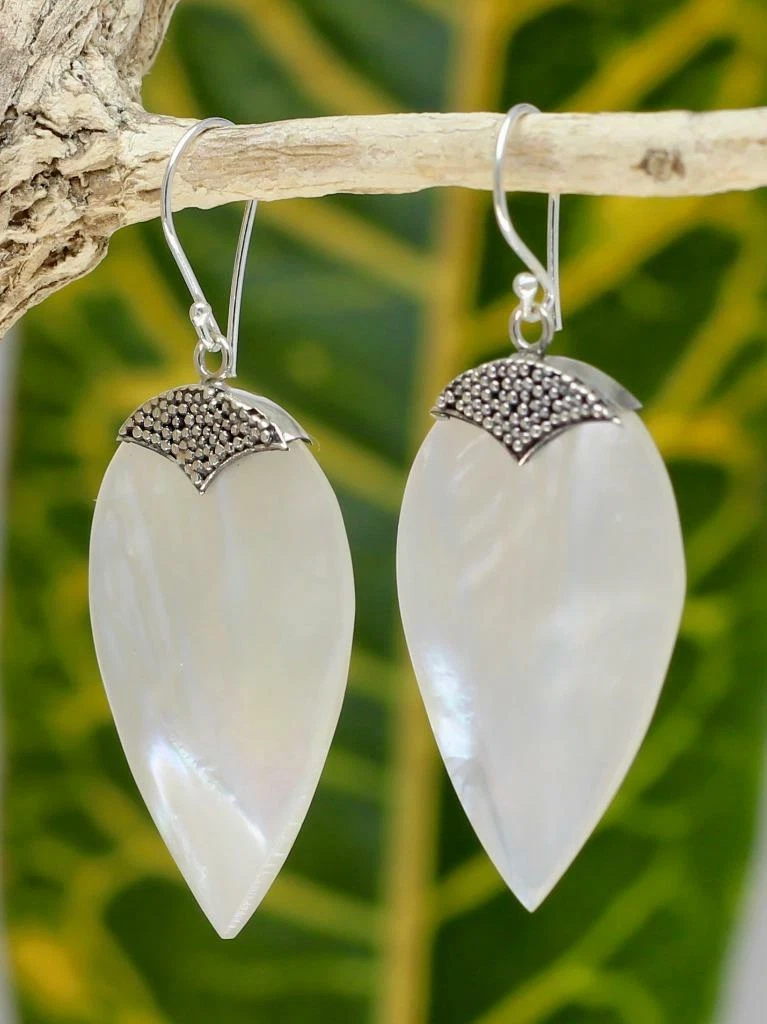 Mother of pearl teardrop earrings outlet