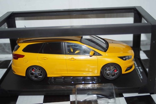 IXO Modelcars Ford Focus ST Estate 2015 Sunset Yellow Metallic 1:18 MCG18464 - Picture 4 of 7