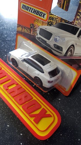 Matchbox ~ '18 Bentley Bentayga, White, 70 yrs, 4/100. More NEW Models Listed!! - Picture 7 of 11