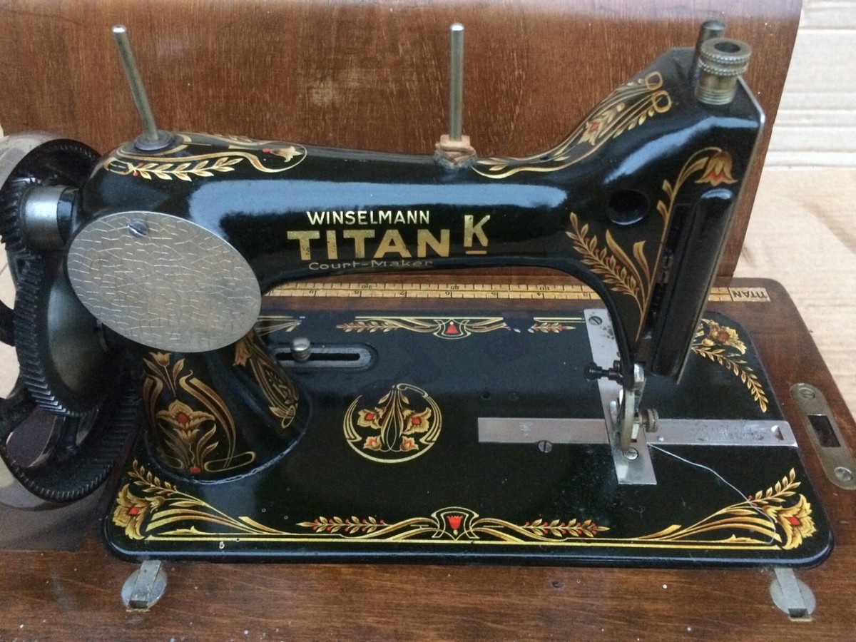 Antique Titan Winselmann Hand crank Sewing machine with case | eBay