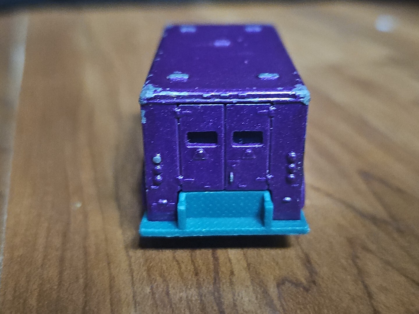 Picture 2 of 5