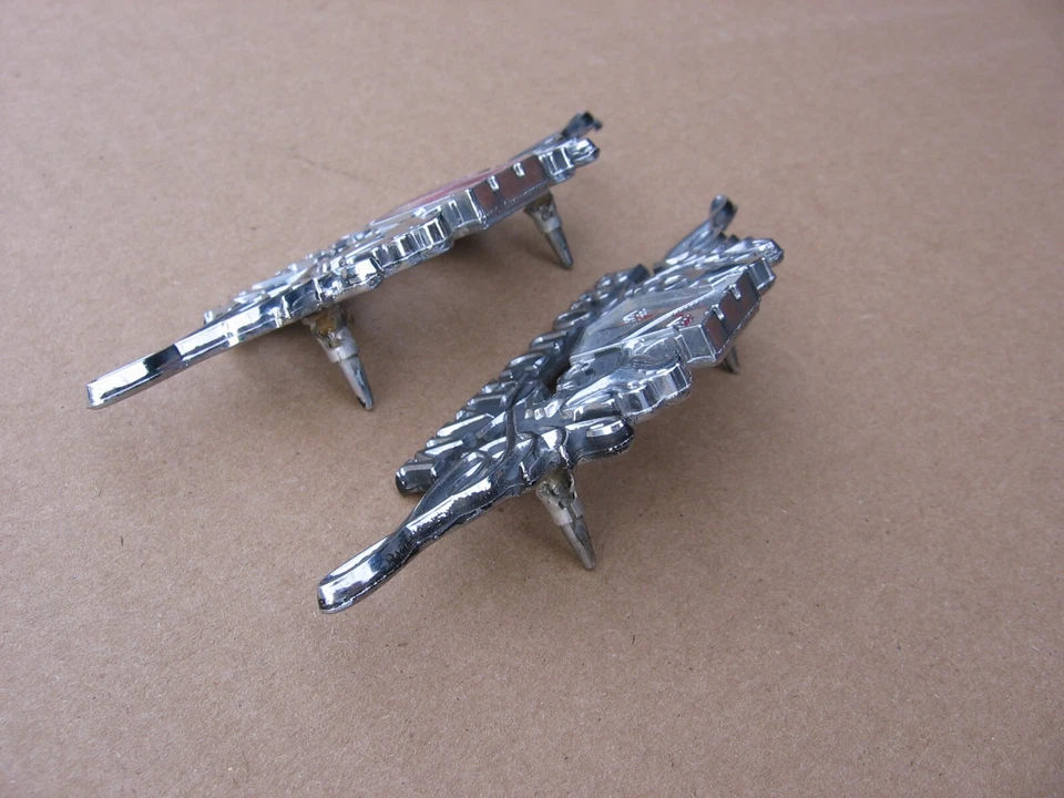 👉74 78 CHRYSLER NEW YORKER ROOF SIDE SAIL PANEL EMBLEM BADGE OEM #3810011--BOTH - Image 4 of 4