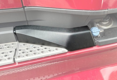 Fairing - Kick Partial Panels Set Compatible with Kenworth T680 Next Gen 2022+ - Picture 5 of 9
