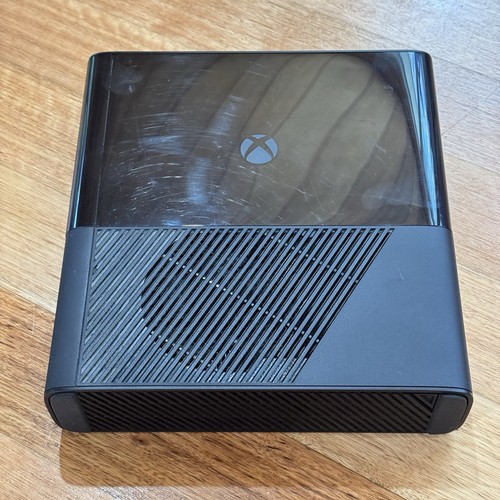 Microsoft Xbox 360 E Console Controller Kinect Sensor & Games Bundle - Picture 16 of 18