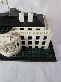 LEGO ARCHITECTURE: The White House (21006) 100% Complete No Manual No Box