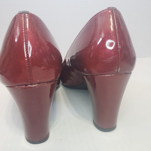 Etienne Aigner Shoes Size 7 Burgundy Red Patent Leather Heels 2.5 inches - Picture 5 of 11