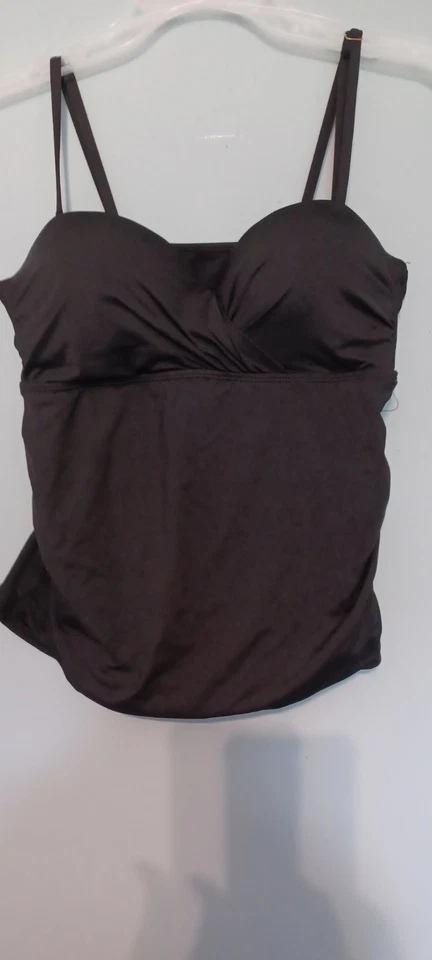 Nuevo con etiquetas Apt. Traje de baño de dos piezas con falda tankini para mujer 9, talla grande costaba $72 Foto 2 de 4