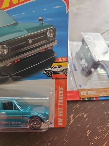 Hot Wheels 1:64 HW Hot Trucks 1975 Datsun Sunny Truck (B120) - Picture 2 of 8