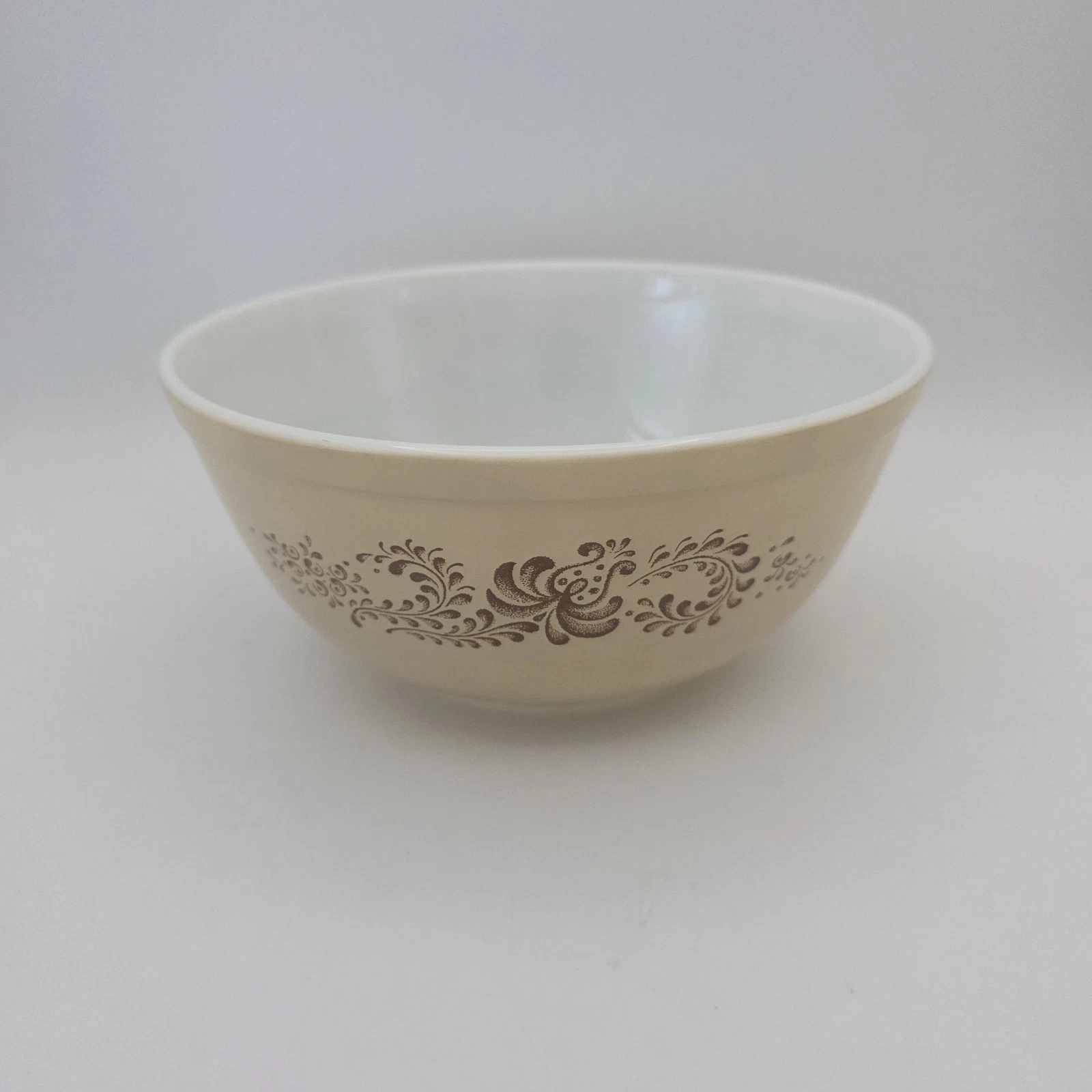 Pyrex Homestead #403 Vintage Nesting Mixing Bowl, 2.5-Quart, USA Brown Speckled
