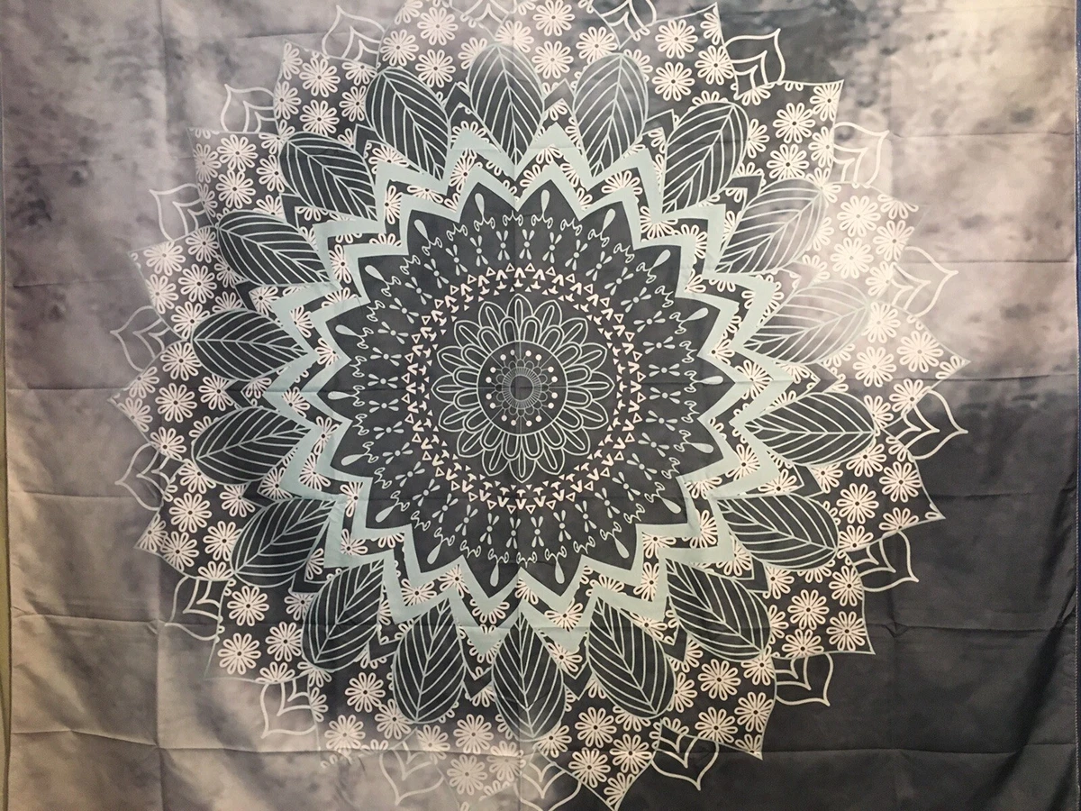 NEW 60 x 52 Tie Dye Gray Green White Mandala Tapestry Boho Wall Decor w Clips