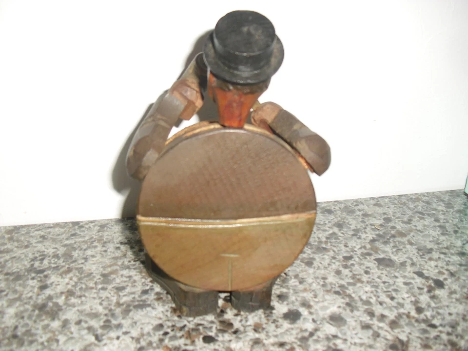 Vintage  CARVED WOOD MAN BOTTLE OPENER & COASTER HOLDER GUC - Image 4 of 4