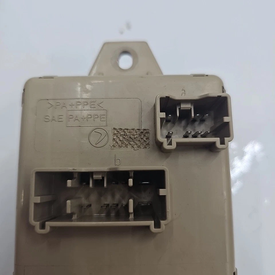 2000-2008 Subaru Forester Legacy Dash Fuse Box Junction Block Panel Interior - Image 3 of 4