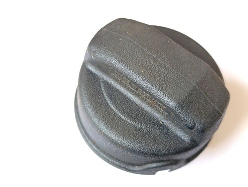 Audi A4 S4 B5 8D 1997 Einfülldeckel für den Kraftstofftank Diesel UST108997