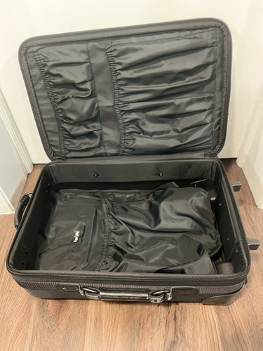 Briggs & Riley Baseline 22 inch Carry On Luggage 2 Wheel - READ DESCRIPTION PLS - Picture 10 of 21