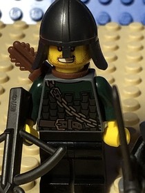 LEGO (8) Minifigures & Horse From 7946 King&rsquo;s Castle. Lion King, Dragon Knight