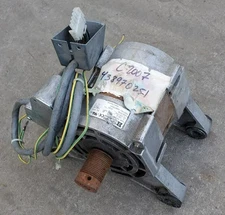 Wascomat Washer Motor SU630, W630 P/N: 438970251 438 970251 (Used)