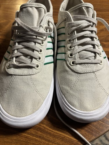 Scarpe da skateboard Adidas Delpala alluminio verde bianco FV8233 uomo taglia 9 - Foto 2 di 7