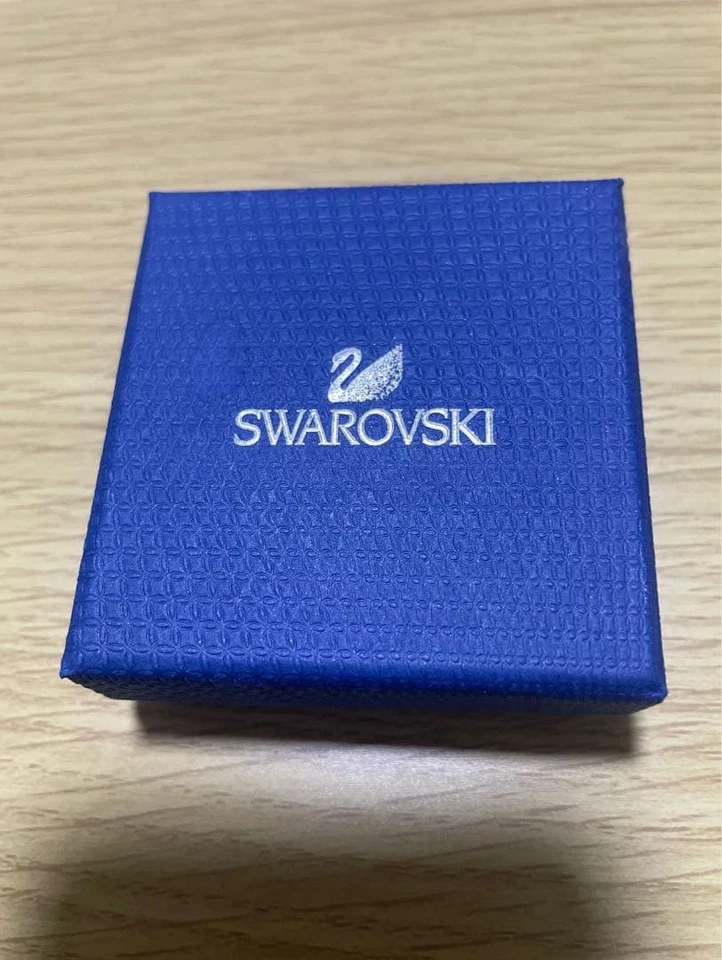 Ciondolo Swarovski Hello Kitty cuore cristallo nuovo con certificato - Immagine 2 di 4