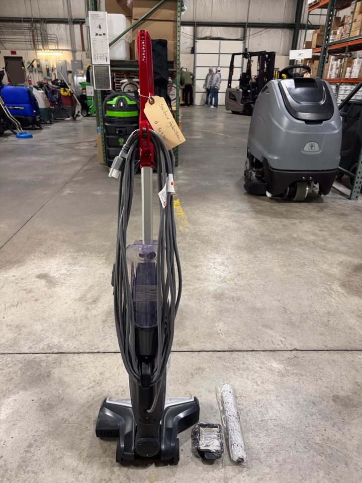 SANITAIRE SC930A Hard Floor Washer NEW - Image 4 of 4