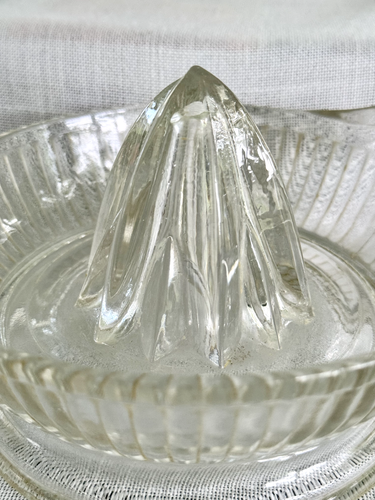 Vintage Citrus Reamer Juicer, Federal Glass Clear Ribbed Loop Handle - Picture 4 of 6