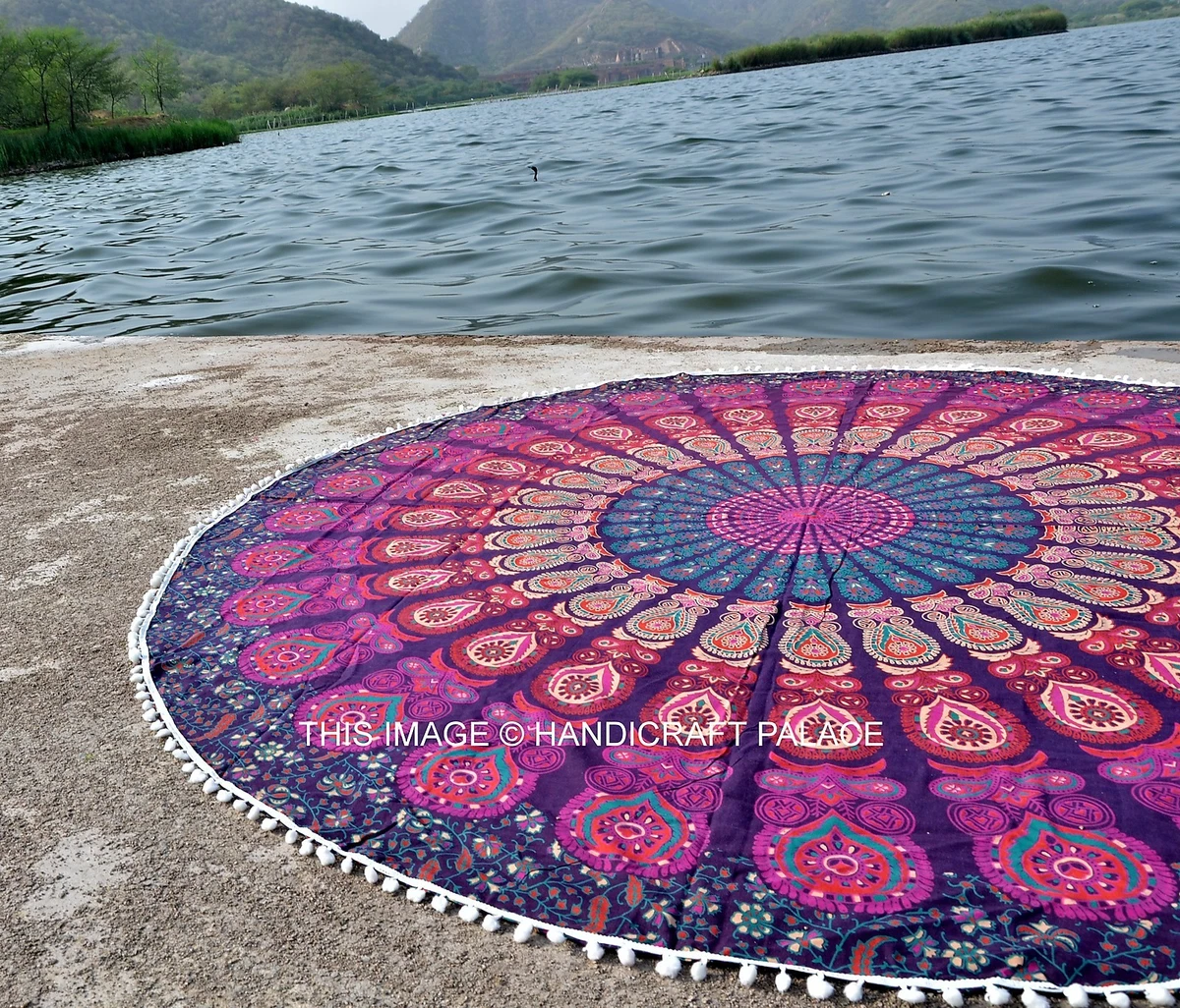 Pom pom tapestry sale