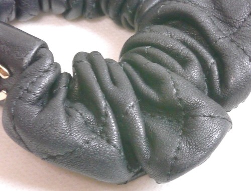 Original Chanel Coco Mark Haargummi Lammleder #5645 - Bild 5 von 8