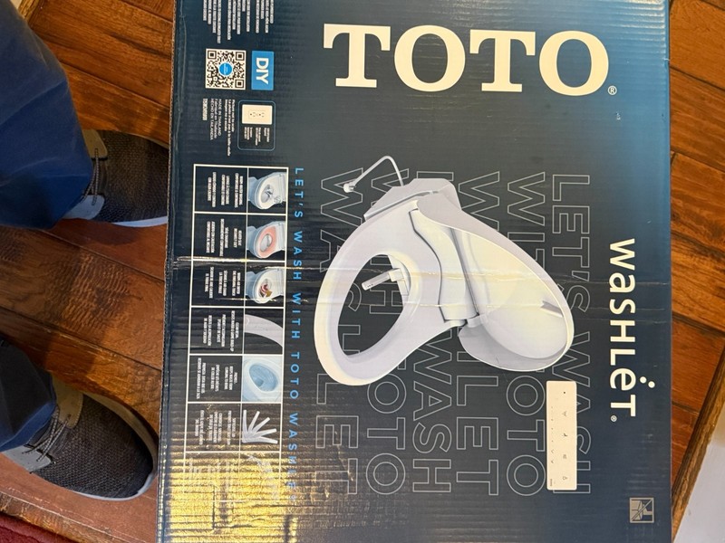 toto bidet toilet seat with remote (new open box)