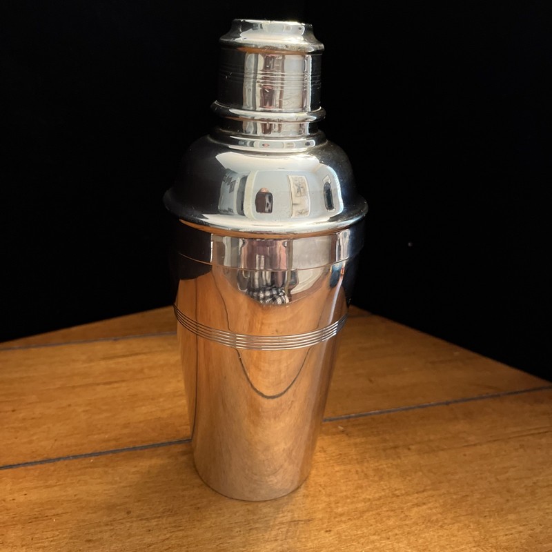 MCM COCKTAIL SHAKER M&Co  8353. EPNS