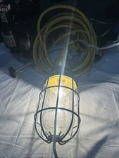 Daniel Woodhead Vaportex Electric Hand Lamp. 25 Ft