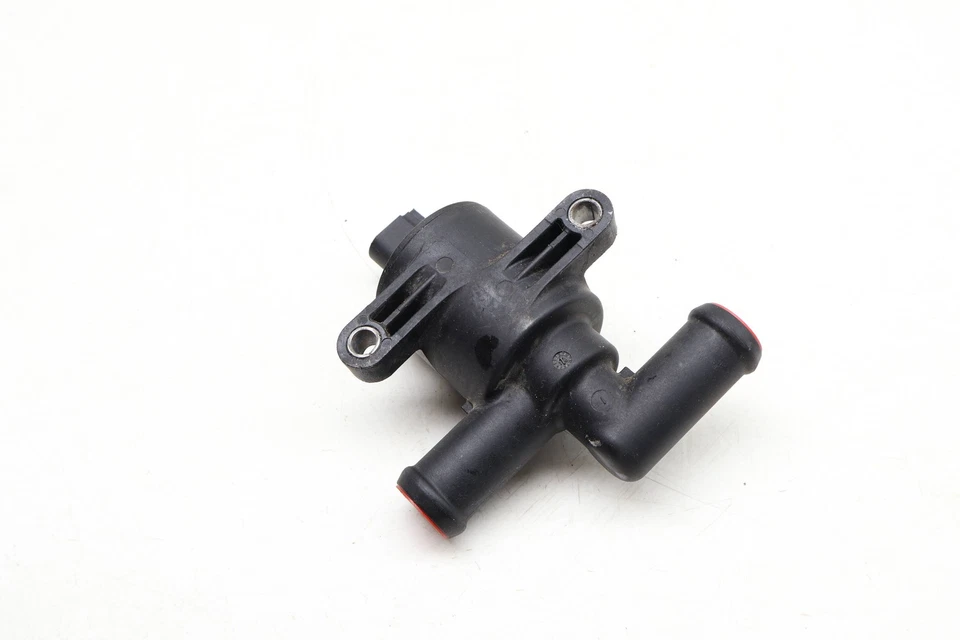 AUDI TT RS QUATTRO 2012-2014 2018-2023 - Electroválvula de derivación de refrigerante/calentador Foto 3 de 4