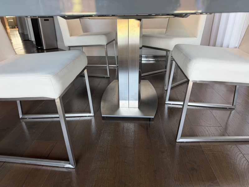 Modern dining room set table & chairs