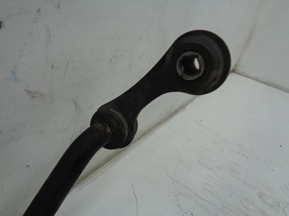 Barra estabilizadora trasera Saab 9-3 2003-2011 OEM DK901437 Foto 2 de 4