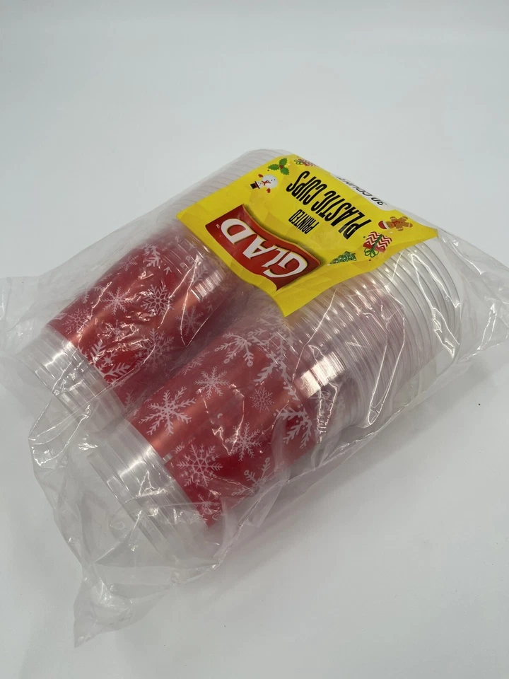Glad Holidays Snowflake Red 18 oz Plastic Cups 30 Per Pack Plastic Tableware - Image 3 of 4