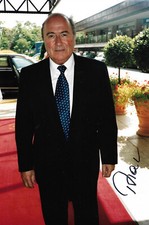 Sepp Blatter FIfa president autograph signed 20x30 cm picture