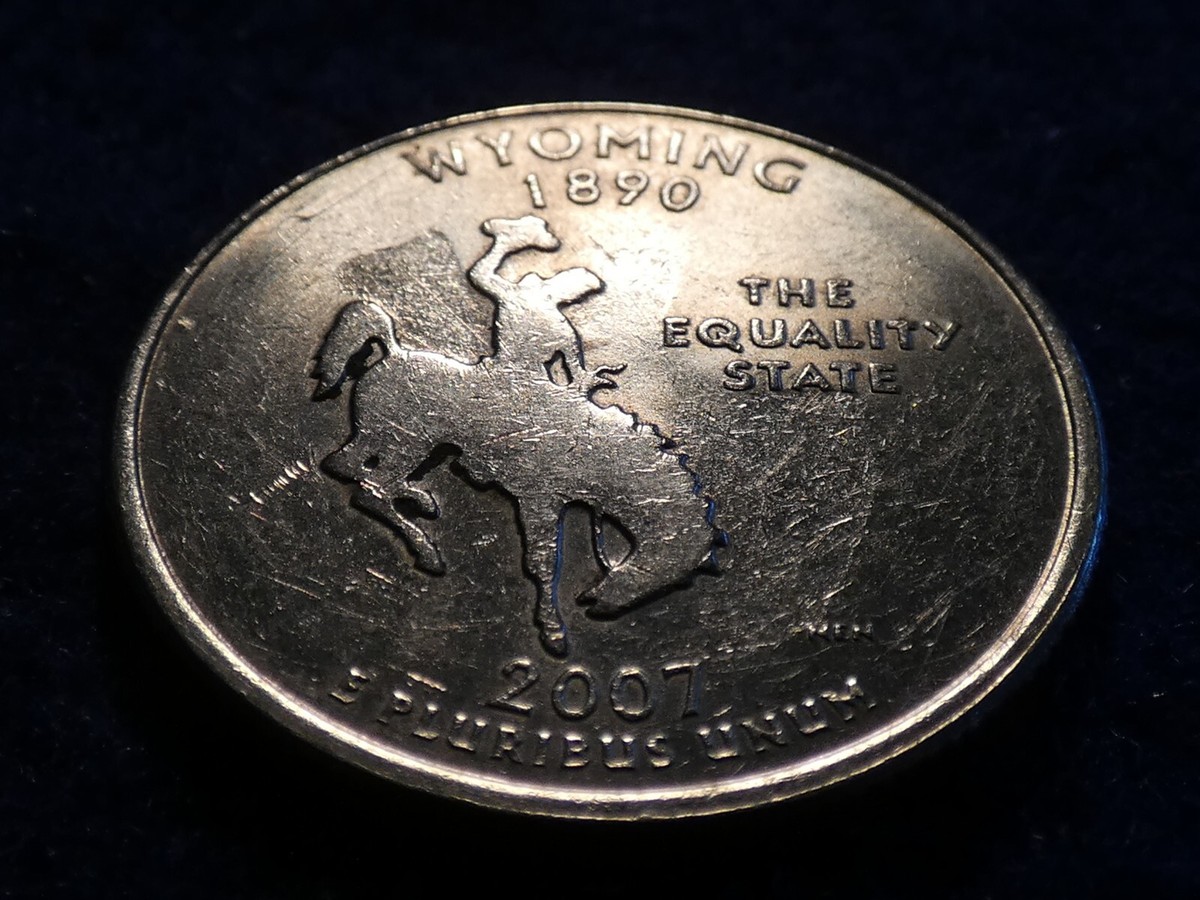 2007-P Wyoming State Quarter with Strike Through Grease