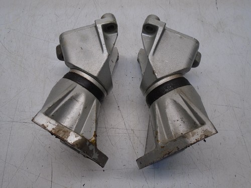 X2 OMC Stinger 5.0 909614 0909614 910061 0910061 Motor Mount Pair - Picture 4 of 6