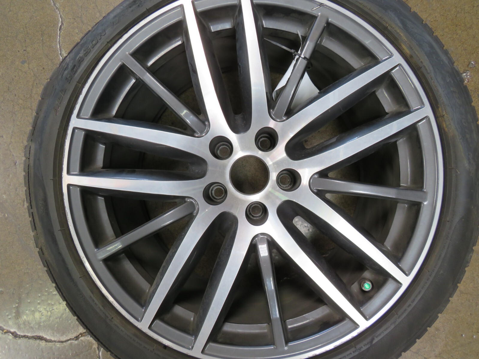 Maserati Ghibli, Rear Wheel, 19' Proteo, Curb Rash, Used, P/N 980157021