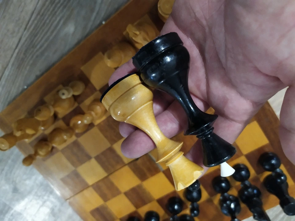 Vintage Chess Wooden Handwork Antiques 40 x40cm.Soviet USSR Classic Exclusive - Image 3 of 4