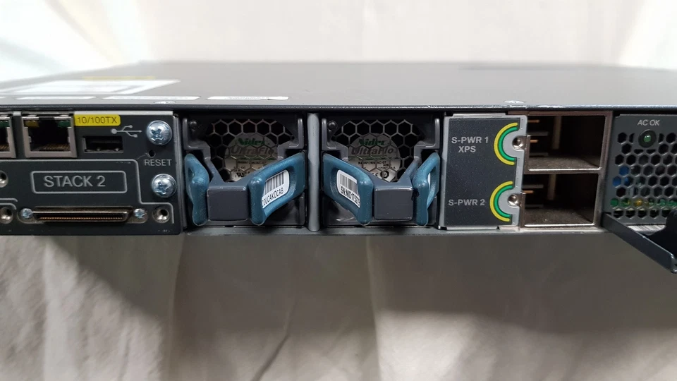 Cisco ws-c3750x-24t-s v06 24 Port Gigabit Ethernet Switch with Rackmount Ears ON - Image 3 of 4