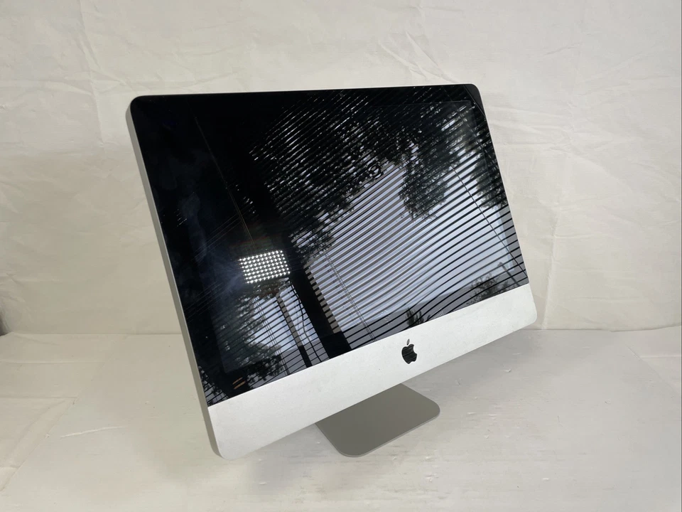 Apple iMac A1311 Intel Core i5 2.5GHz 16GB RAM 500 GB HDD - Catalina OS Grade A - Image 2 of 4