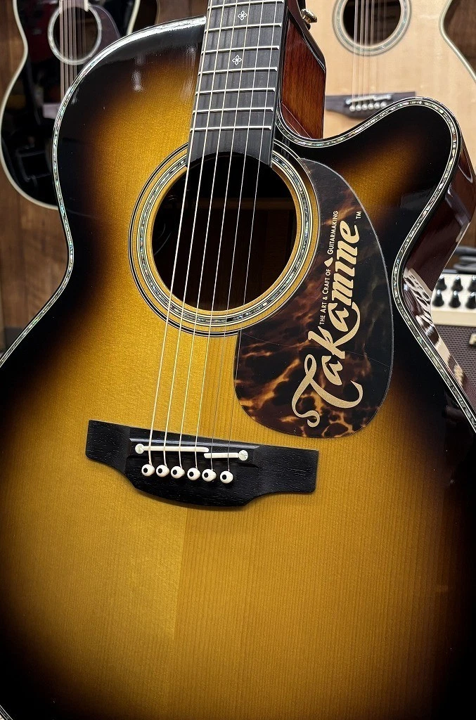 Takamine DMP500CMAD-DC 2013 Edición Limitada Sunburst Excelente con Estuche...