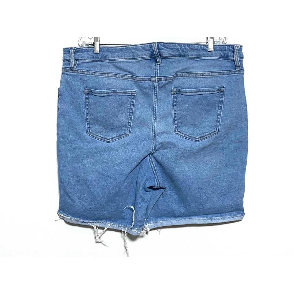 Pantalones Cortos de Jean Ava & Viv Denim Plus 22W Puños Deshilachados Dobladillo Crudo Grunge Informales Elastizados Foto 2 de 4