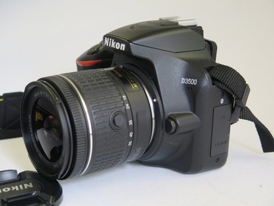 Nikon D3500 mit AF-P DX 18-55mm Objektiv