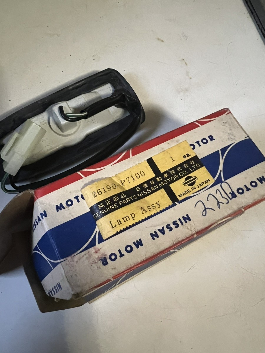 DATSUN 280ZX SIDE MARKER LIGHT PASSENGER SIDE 1979-1983 | eBay