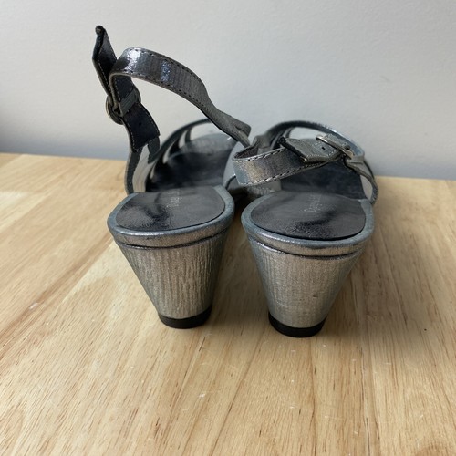 DJANGO & JULIETTE Heels Size 40 Silver Wedge Leather Peep Toe Slingback Party - Picture 6 of 11