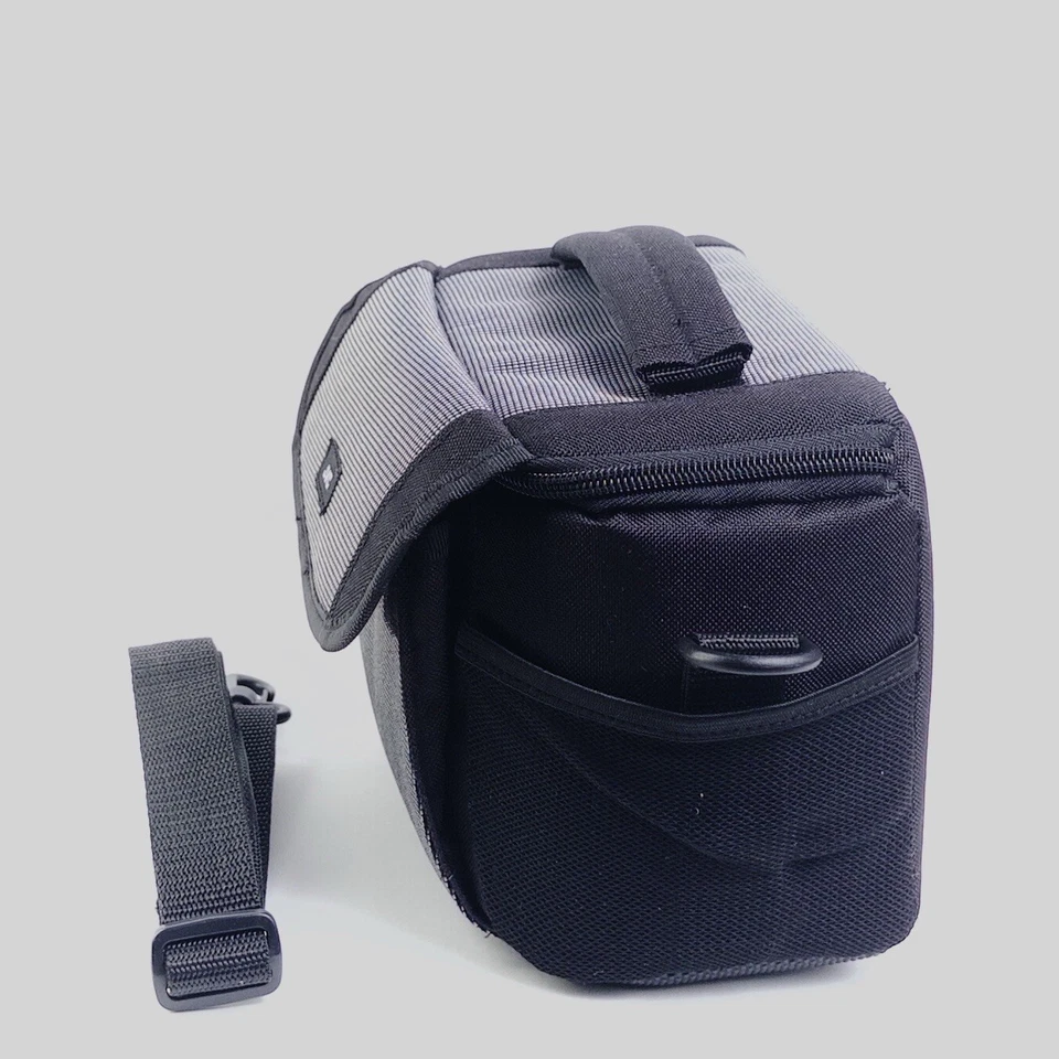 JVC Universal Camcorder Camera Bag Padded Pouch Soft Case Black Shoulder Strap - Image 3 of 4