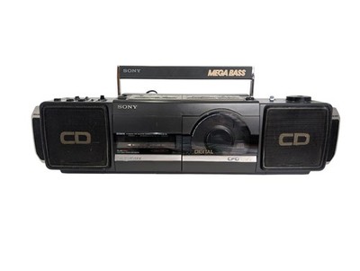 1989 Sony CFD-D77 FM/AM CD Cassette Corder Boombox Very Clean CD and Radio Work