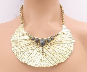 Authentic 925 Sterling Silver Vintage Necklace Gold Plated Gemstone Textured Leaf NE4696