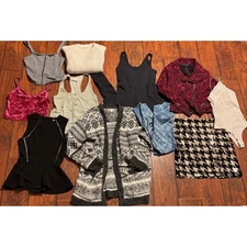 Huge lot of women's XS/S clothing closet clean out variety brand name bundle
